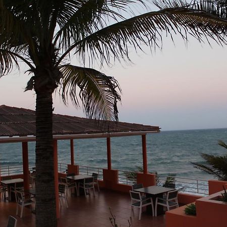 Rival Hotel Cap-Haïtien Eksteriør bilde