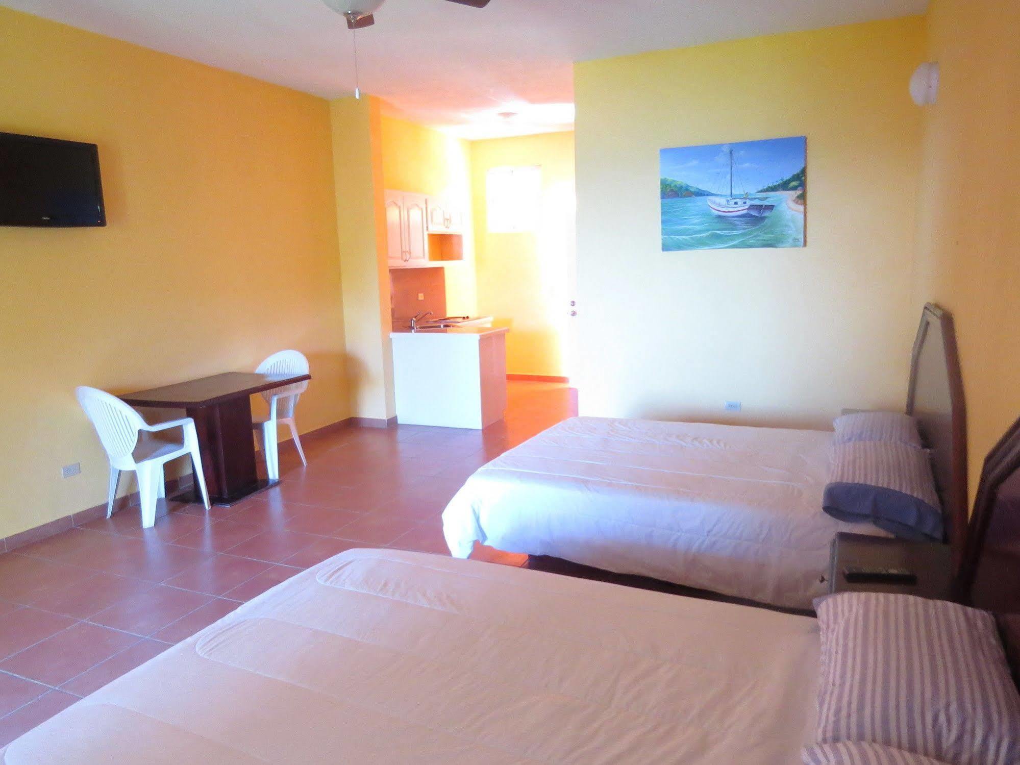Rival Hotel Cap-Haïtien Eksteriør bilde